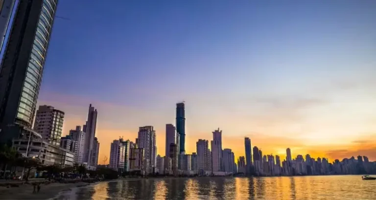 Las ciudades de Santa Catarina dominan y lideran el ranking de valorización inmobiliaria.